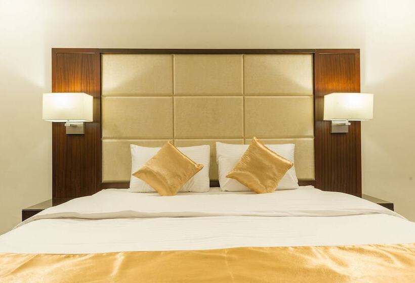 Fotos del hotel Laten Suites:  17