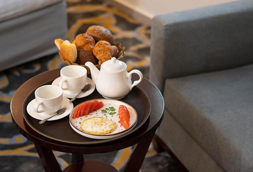 Fotos del hotel Laten Suites:  11