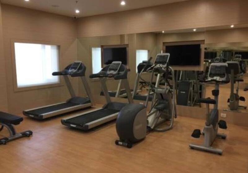 Fotos del hotel Red Fox Hotel, Sector 60, Gurugram:  3