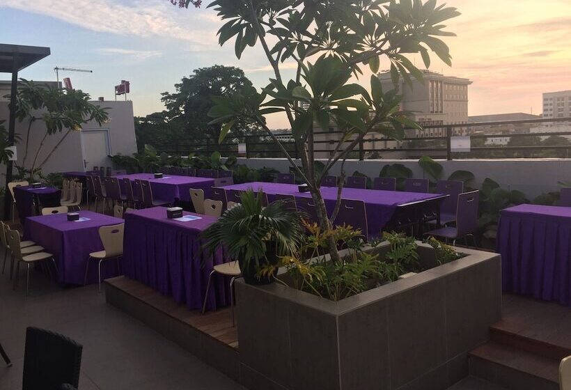 Fotos del hotel Asialink Easy By Prasanthi Formerly The Evitel:  8