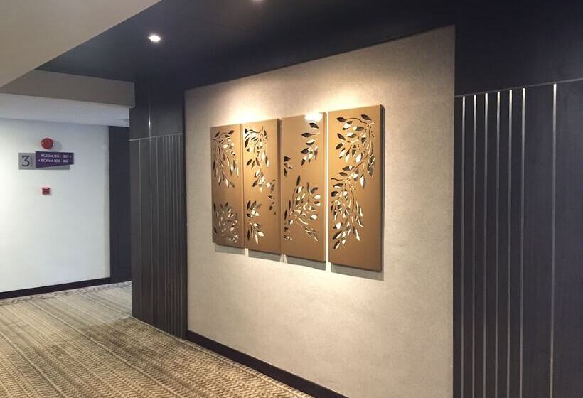 Fotos del hotel Asialink Easy By Prasanthi Formerly The Evitel:  18