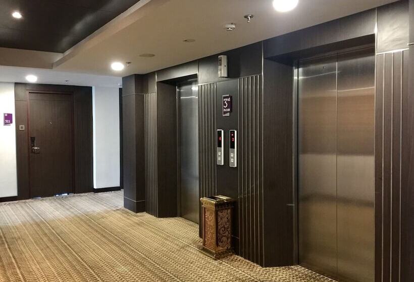 Fotos del hotel Asialink Easy By Prasanthi Formerly The Evitel:  3