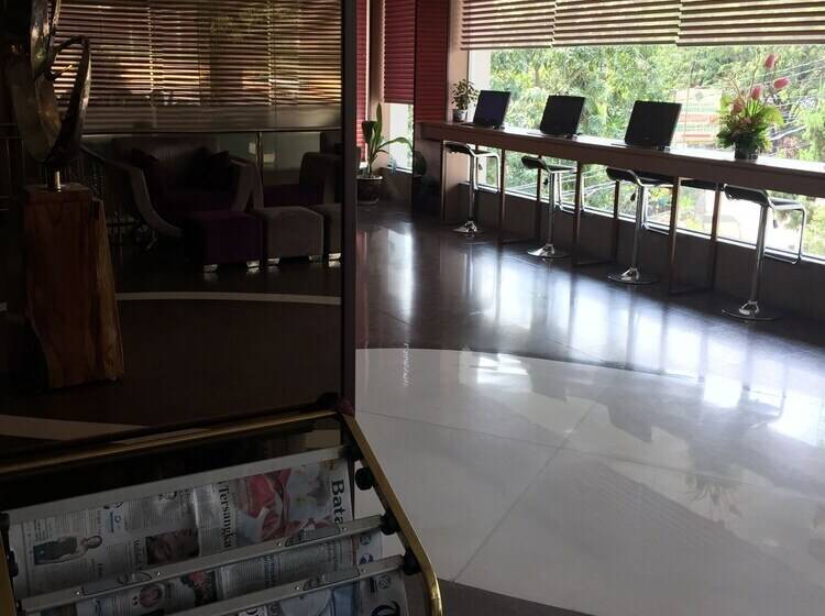 Fotos del hotel Asialink Easy By Prasanthi Formerly The Evitel:  13