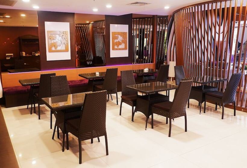 Fotos del hotel Asialink Easy By Prasanthi Formerly The Evitel:  21