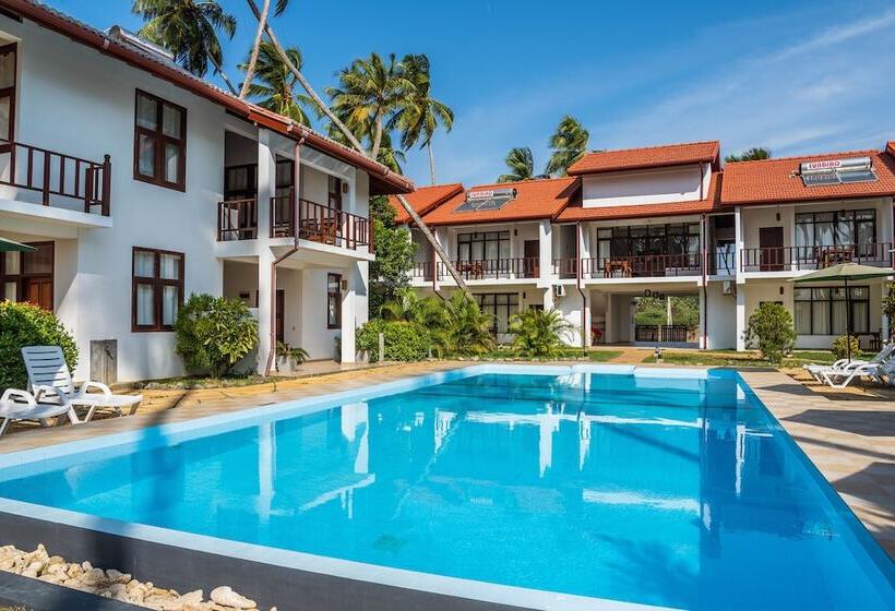 Fotos del hotel Green Parrot Beach Resort:  18