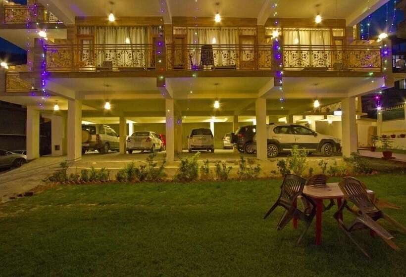 Fotos del hotel The Paramount Inn:  12