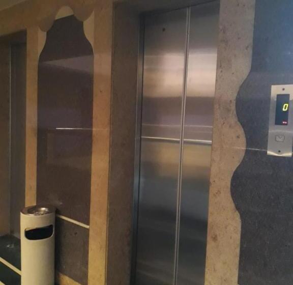 Fotos del hotel The Samrat Hotel Near Pune Railway Station:  4