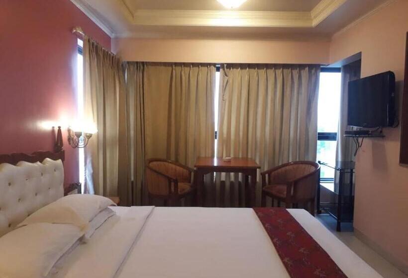 Fotos del hotel The Samrat Hotel Near Pune Railway Station:  18