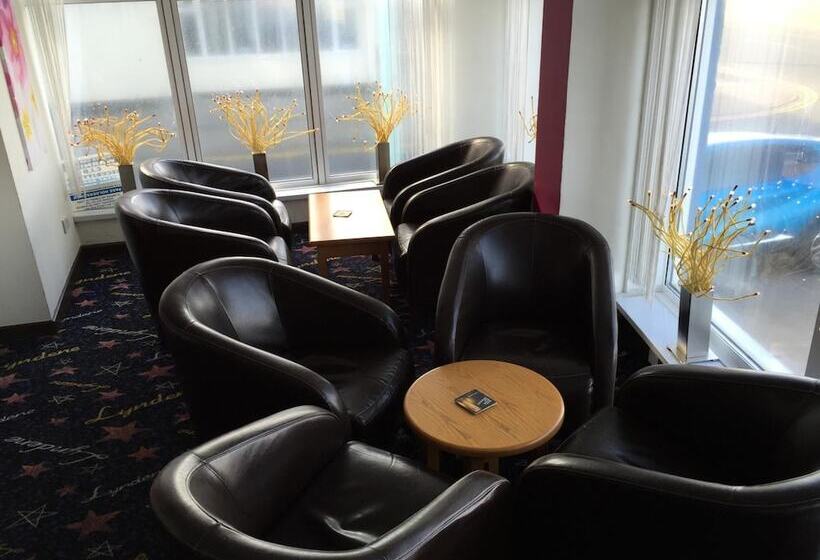 Fotos del hotel Lyndene:  2