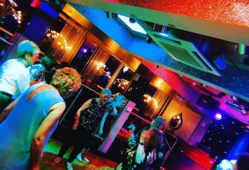 Fotos del hotel Lyndene:  8