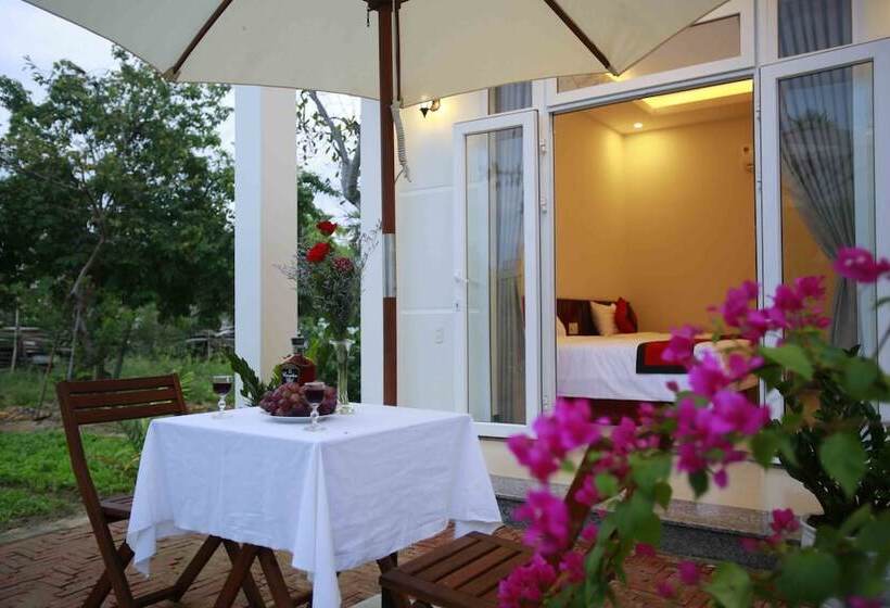 Fotos del hotel La Uy Villa:  3