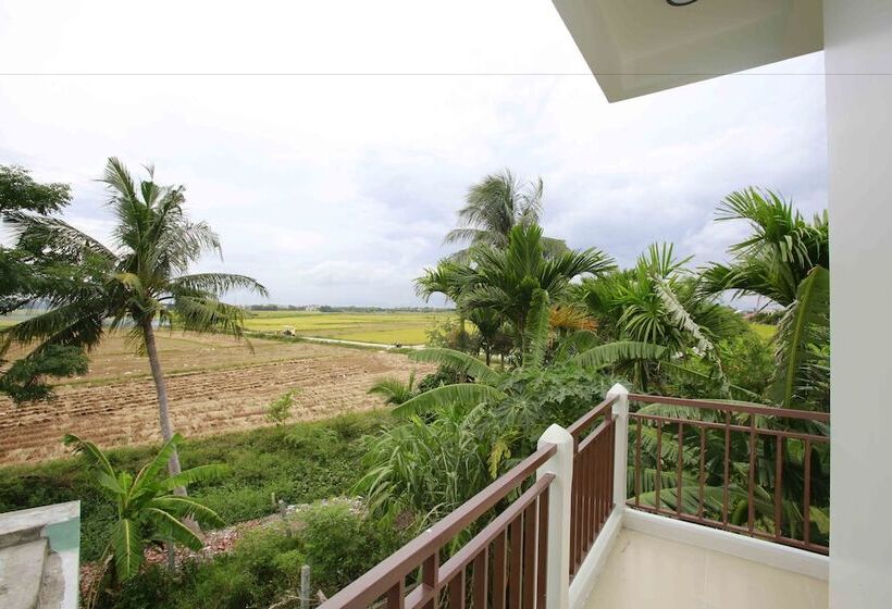 Fotos del hotel La Uy Villa:  13