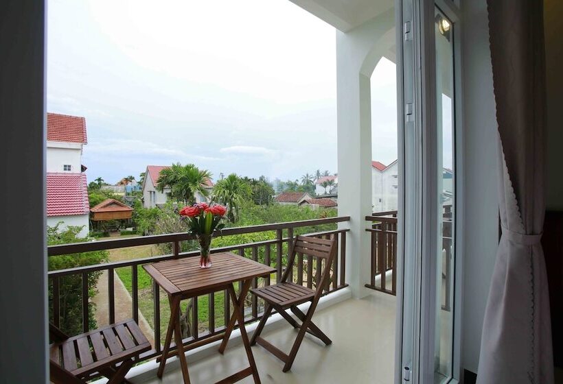 Fotos del hotel La Uy Villa:  10