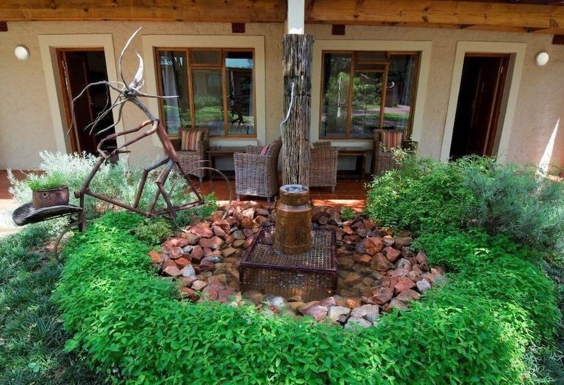 Fotos del hotel Woodlands Guest Lodge:  14