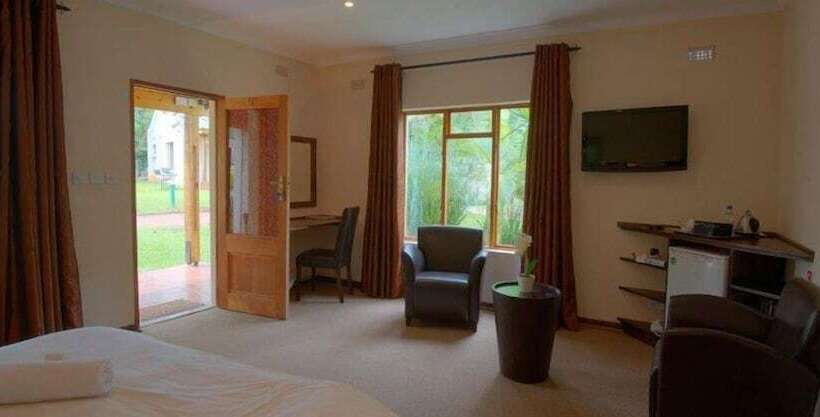 Fotos del hotel Woodlands Guest Lodge:  18