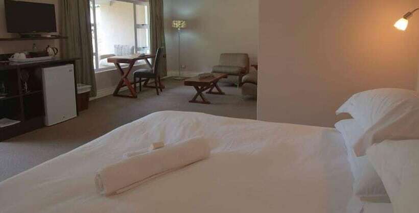 Fotos del hotel Woodlands Guest Lodge:  2