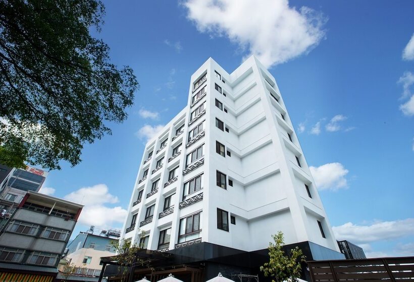 Lealea Garden S  Sun Lake