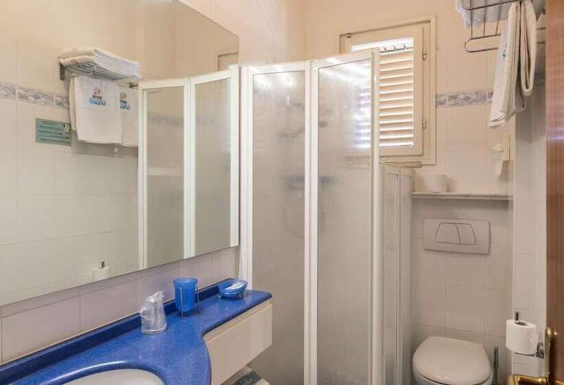 Fotos del hotel Cavour Cesenatico:  3