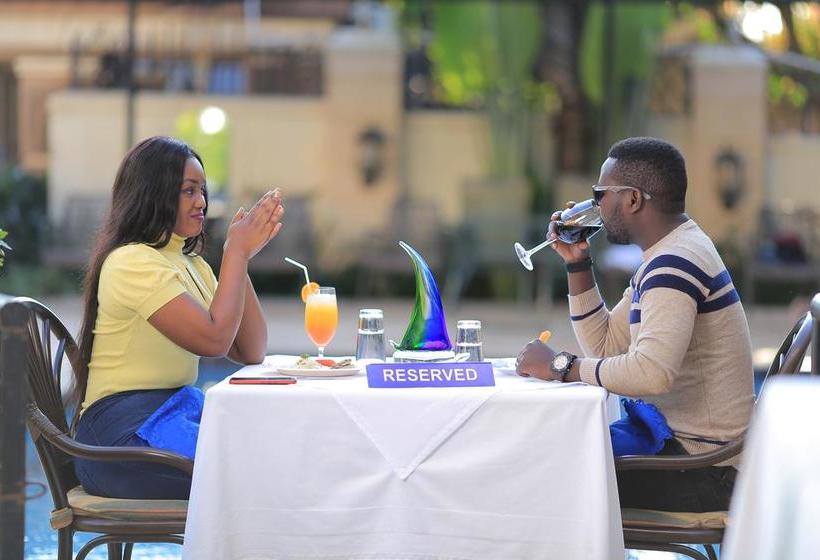 Fotos del hotel Serene Suites:  3