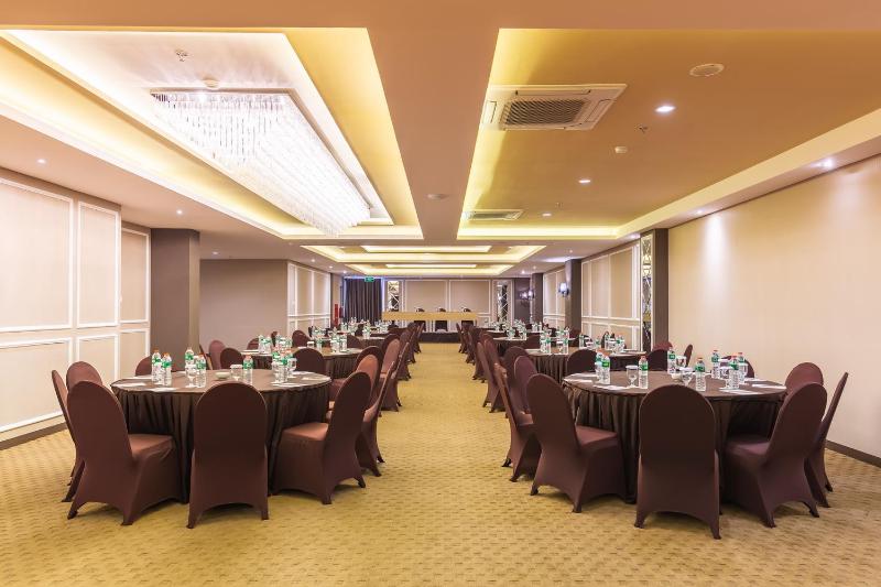 Fotos del hotel Great Diponegoro Hotel Surabaya:  2