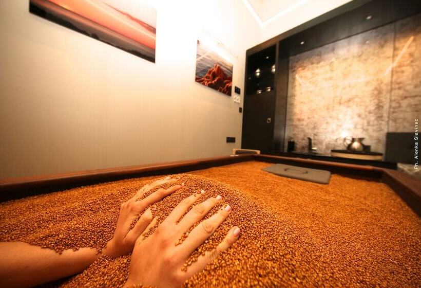 Fotos del hotel Alàbriga  & Home Suites Gl:  3