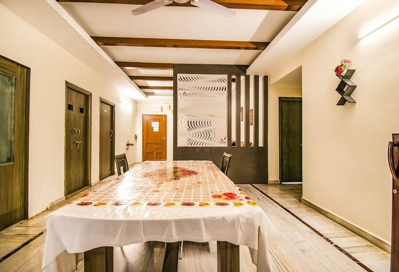 Capital O 10598 Sunrise Castle