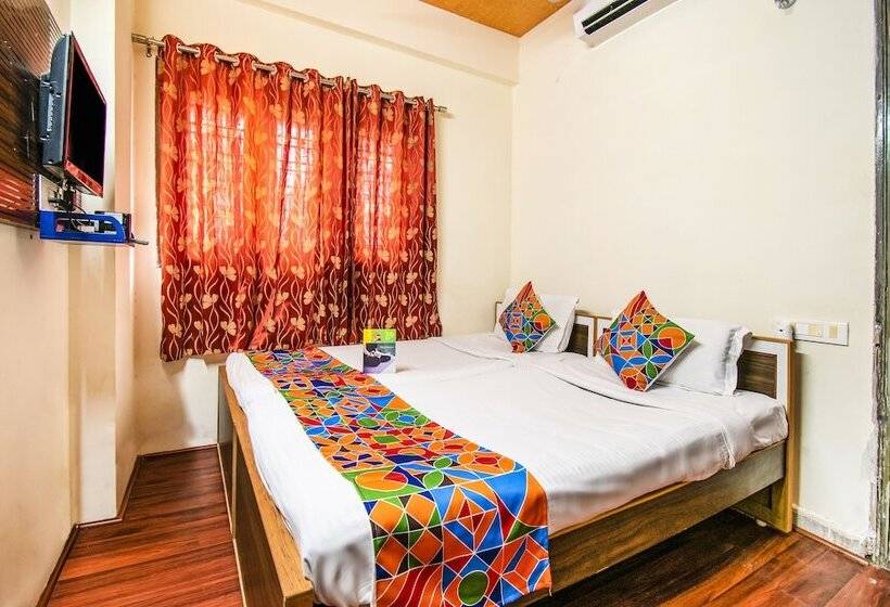 Fotos del hotel Capital O 10598 Sunrise Castle:  8