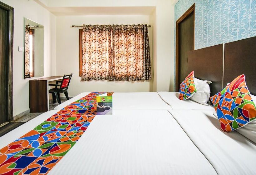 Fotos del hotel Capital O 10598 Sunrise Castle:  13