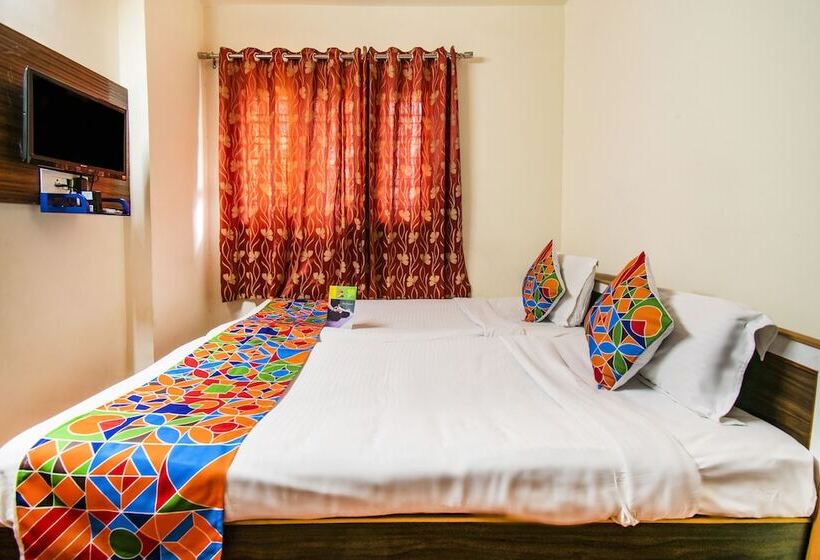 Fotos del hotel Capital O 10598 Sunrise Castle:  14