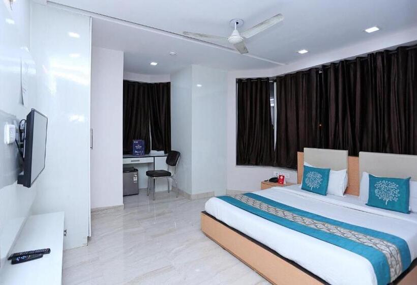 Fotos del hotel Capital O 8305 Blessings Inn  And Banquet:  2