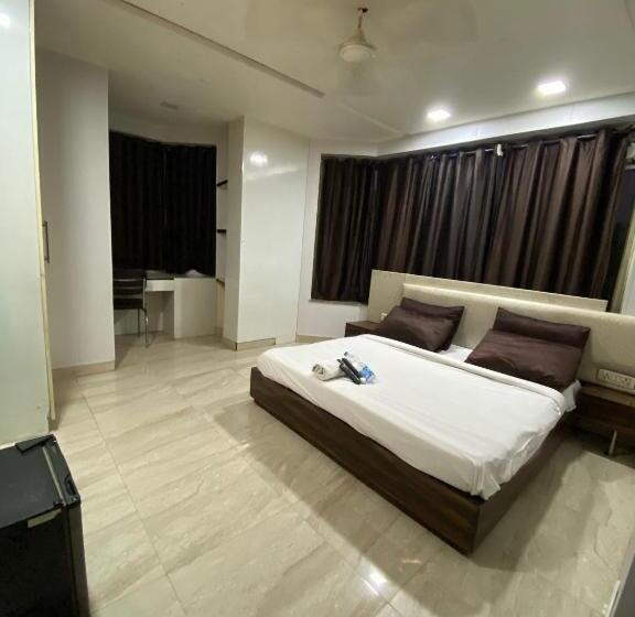 Fotos del hotel Capital O 8305 Blessings Inn  And Banquet:  18