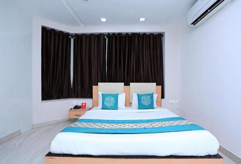 Fotos del hotel Capital O 8305 Blessings Inn  And Banquet:  16