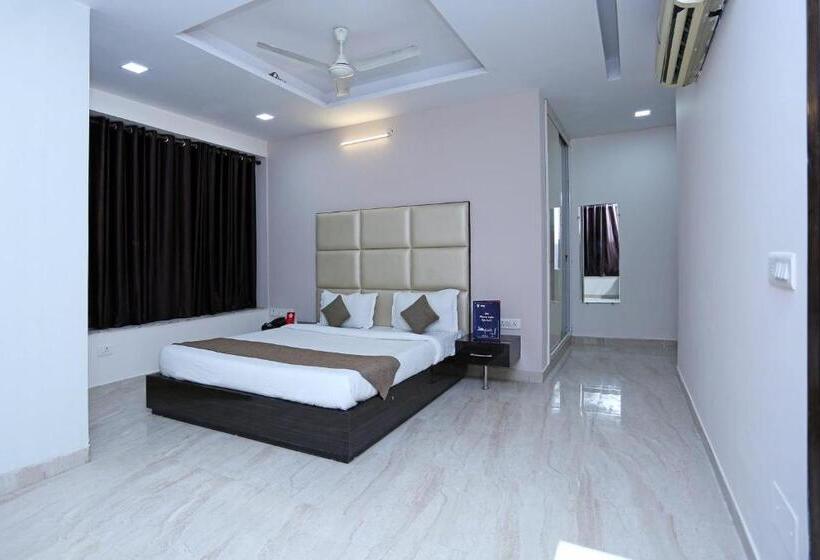 Fotos del hotel Capital O 8305 Blessings Inn  And Banquet:  15