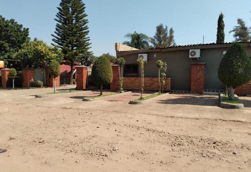 Fotos del hotel Sunset Junction Lodges & Tours:  14