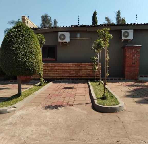 Fotos del hotel Sunset Junction Lodges & Tours:  17