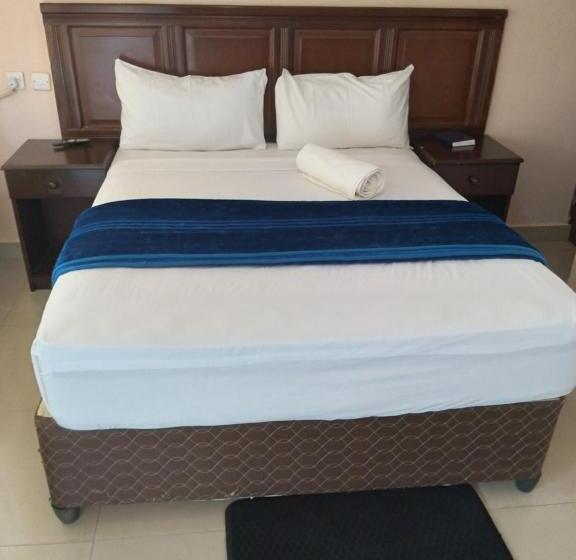 Sunset Junction Lodges & Tours