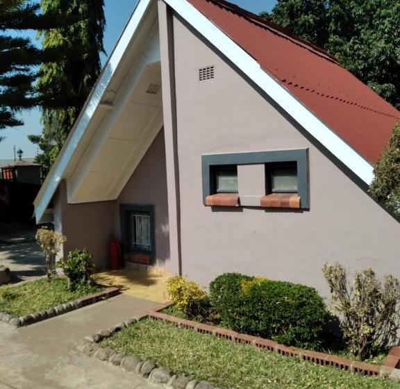 Fotos del hotel Sunset Junction Lodges & Tours:  7