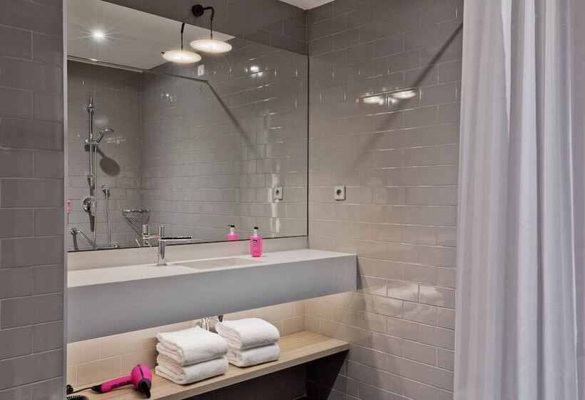 Fotos del hotel Moxy Tbilisi By Marriott:  8