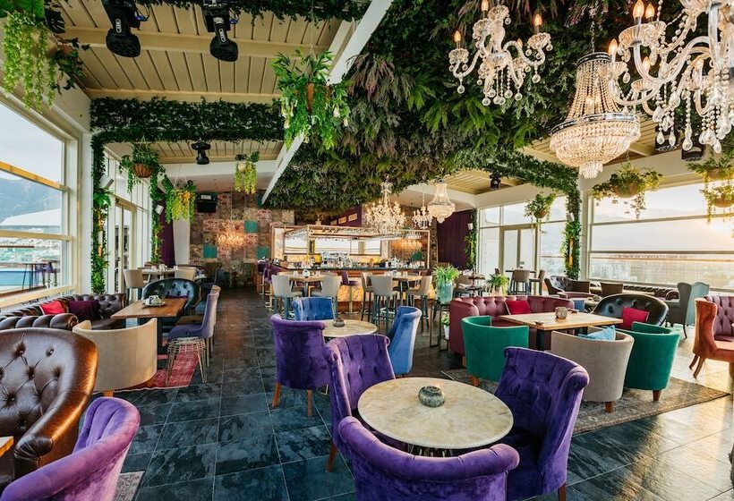 Fotos del hotel Lords Palace Spa Casino:  3