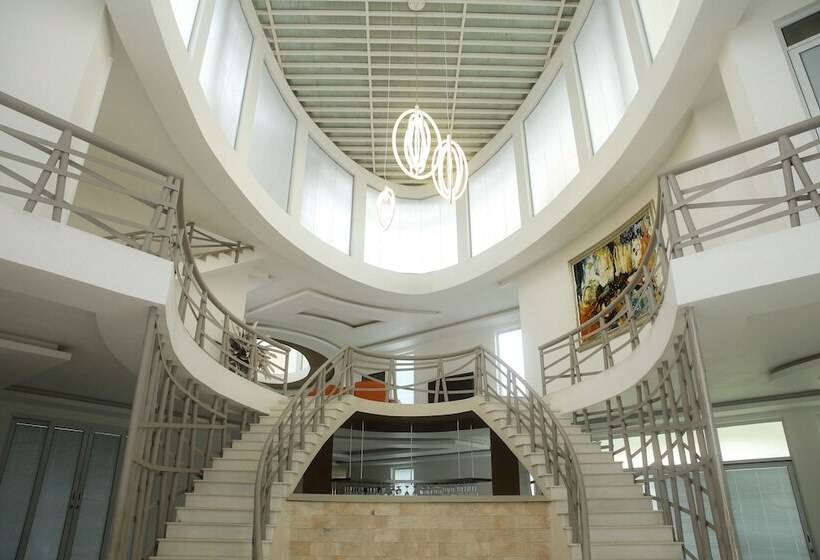 Fotos del hotel Avenra Dynasty:  2