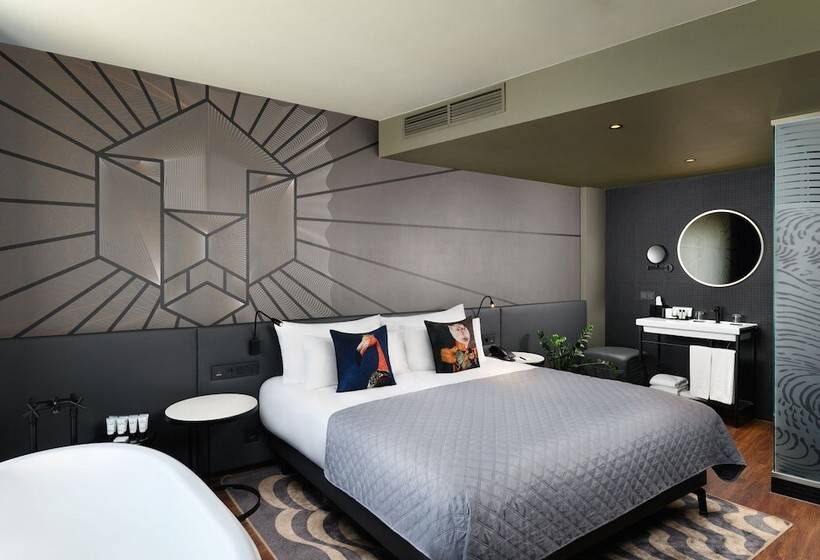 Clark Budapest – Adults Only