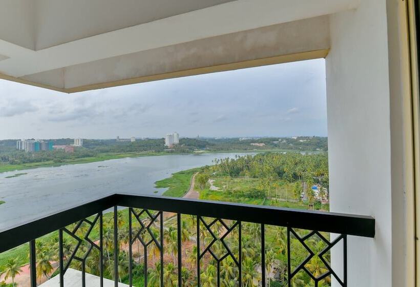 Fotos del hotel Oyo 10051 Hotel Tyche Stays:  13