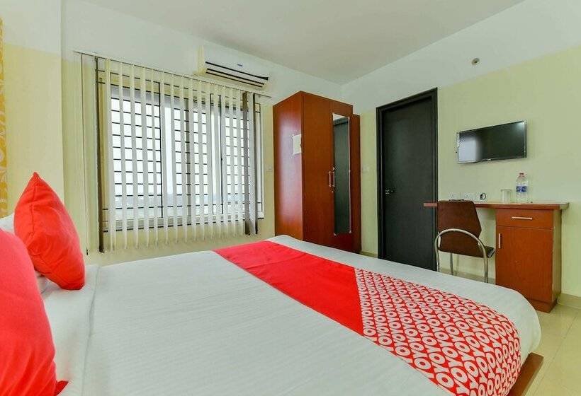 Fotos del hotel Oyo 10051 Hotel Tyche Stays:  16