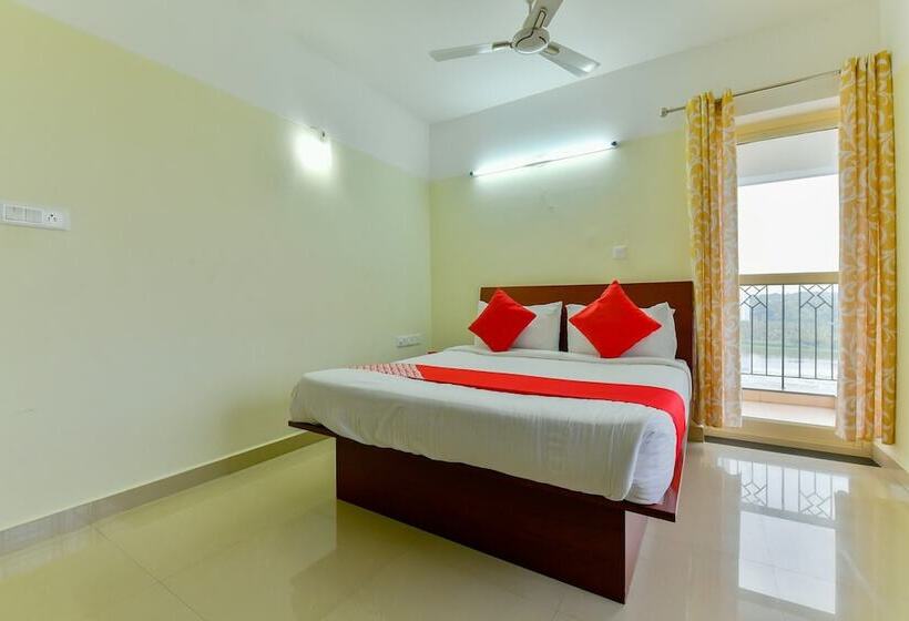 Fotos del hotel Oyo 10051 Hotel Tyche Stays:  18