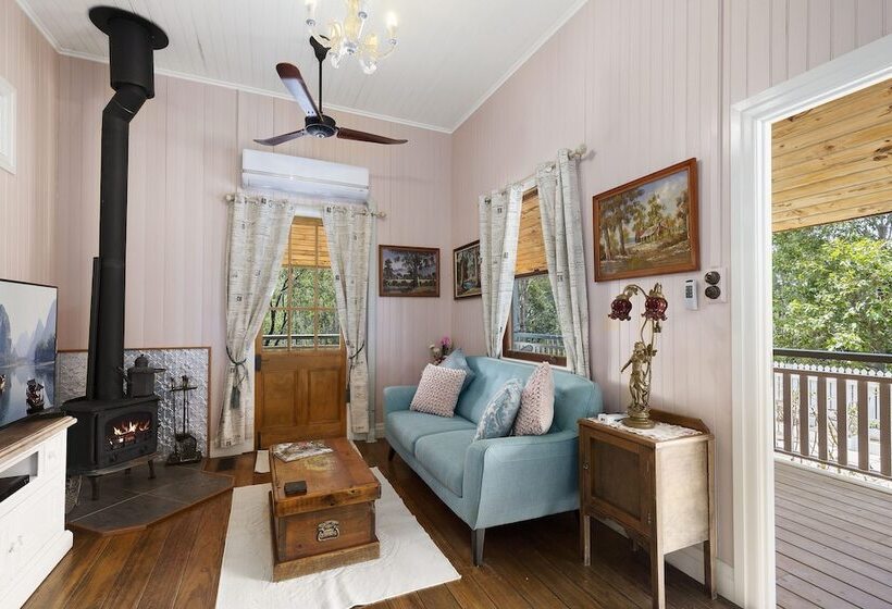 Barney Creek Vineyard Cottages