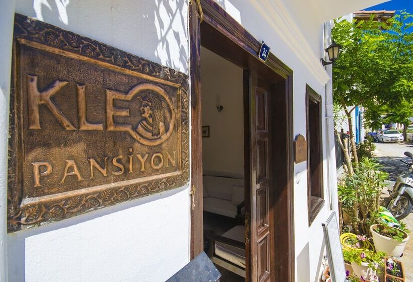 Fotos del hotel Kleo Pension:  5