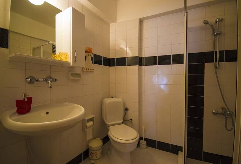 Fotos del hotel Kleo Pension:  15