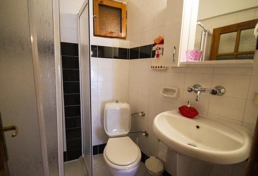 Fotos del hotel Kleo Pension:  10