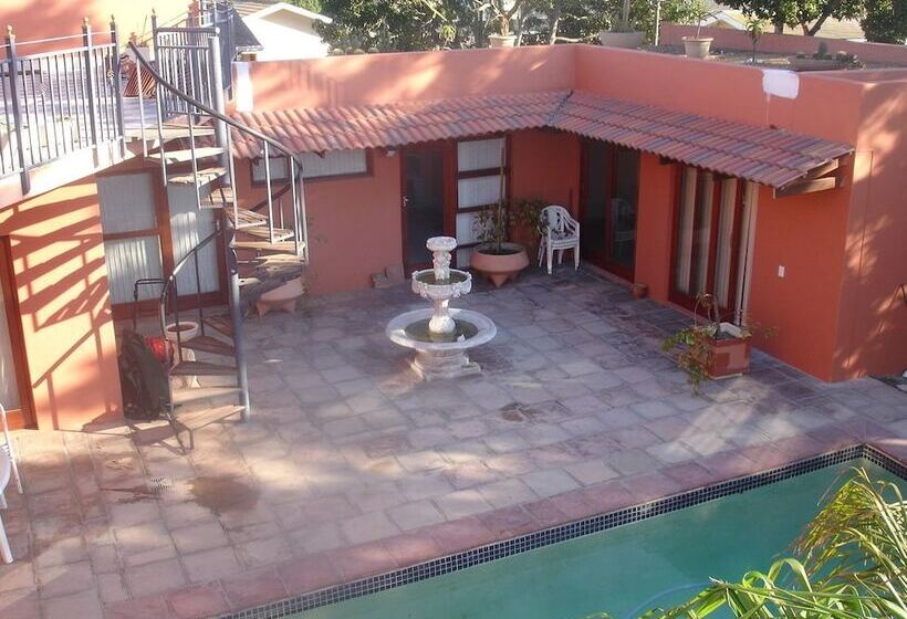 Fotos del hotel The Renaissance Guest Lodge:  2