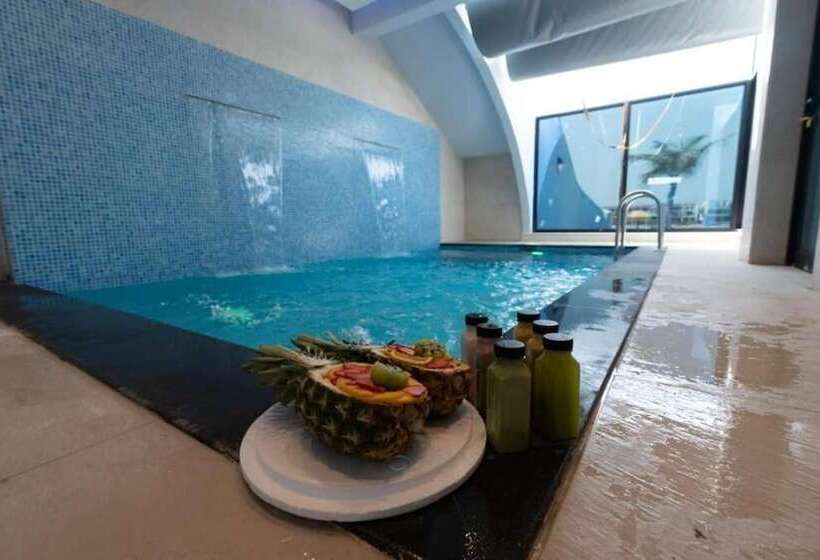 Fotos del hotel La Fontaine Lagoon Resort:  2